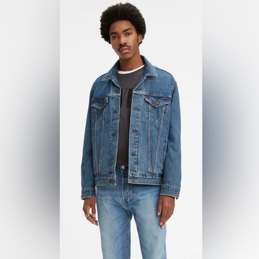 Levi’s Men’s Jean Jacket Size Medium